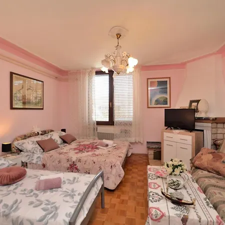 Medelin Apartmán *